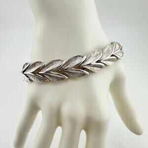 Vintage Crown Trifari 1960S Laurel Leaf Links Silver Plated Chain 6.25" Bracelet